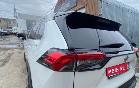 Toyota RAV4, 2021 год, 3 650 000 рублей, 18 фотография