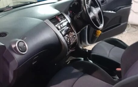 Mitsubishi Colt VI рестайлинг, 2004 год, 600 000 рублей, 5 фотография