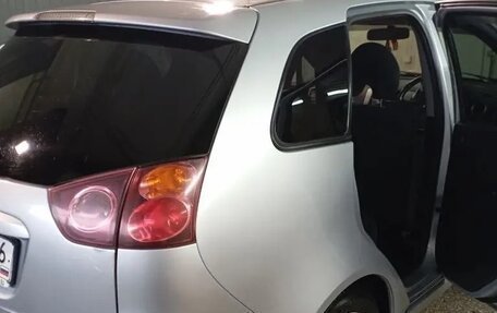 Mitsubishi Colt VI рестайлинг, 2004 год, 600 000 рублей, 6 фотография