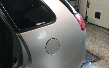 Mitsubishi Colt VI рестайлинг, 2004 год, 600 000 рублей, 21 фотография