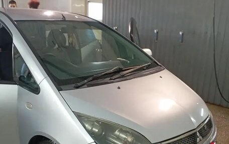 Mitsubishi Colt VI рестайлинг, 2004 год, 600 000 рублей, 9 фотография