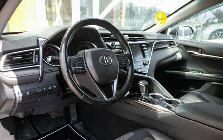 Toyota Camry, 2018 год, 2 398 000 рублей, 14 фотография
