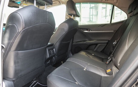 Toyota Camry, 2018 год, 2 398 000 рублей, 17 фотография