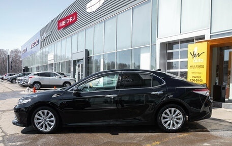 Toyota Camry, 2018 год, 2 398 000 рублей, 10 фотография