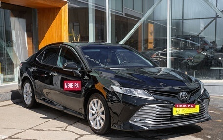 Toyota Camry, 2018 год, 2 398 000 рублей, 6 фотография