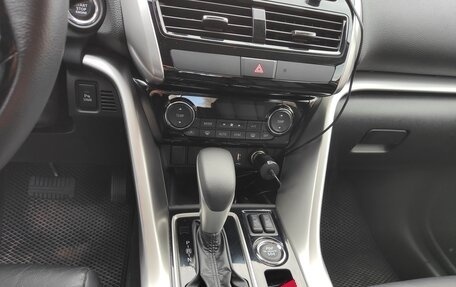 Mitsubishi Eclipse Cross, 2023 год, 2 990 000 рублей, 4 фотография