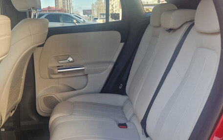 Mercedes-Benz GLA, 2020 год, 3 999 999 рублей, 16 фотография