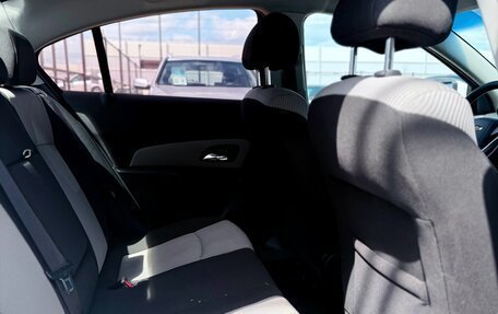 Chevrolet Cruze II, 2014 год, 929 990 рублей, 15 фотография