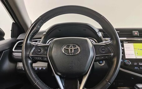 Toyota Camry, 2019 год, 3 050 000 рублей, 10 фотография