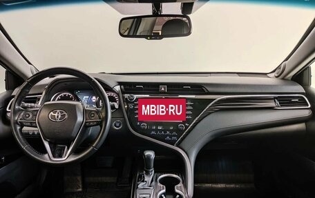 Toyota Camry, 2019 год, 3 050 000 рублей, 9 фотография