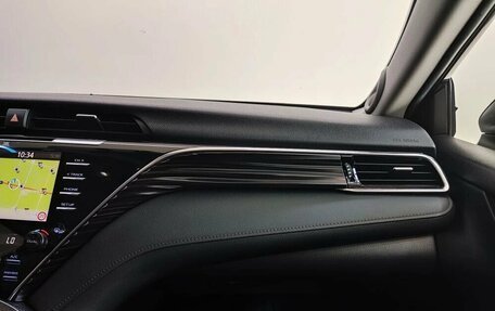 Toyota Camry, 2019 год, 3 050 000 рублей, 20 фотография