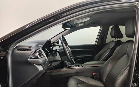 Toyota Camry, 2019 год, 3 050 000 рублей, 22 фотография