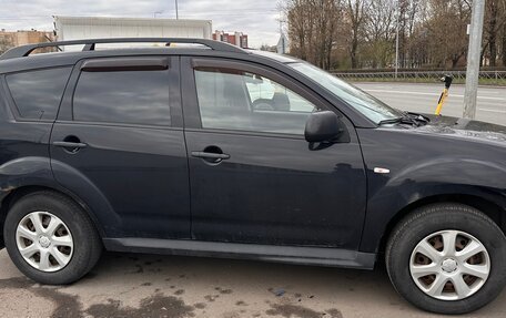 Mitsubishi Outlander III рестайлинг 3, 2011 год, 950 000 рублей, 3 фотография