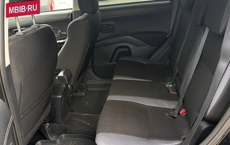 Mitsubishi Outlander III рестайлинг 3, 2011 год, 950 000 рублей, 6 фотография