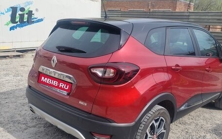 Renault Kaptur I рестайлинг, 2019 год, 1 600 000 рублей, 1 фотография