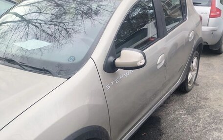 Renault Sandero II рестайлинг, 2017 год, 850 000 рублей, 6 фотография