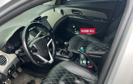 Chevrolet Cruze II, 2011 год, 830 000 рублей, 2 фотография