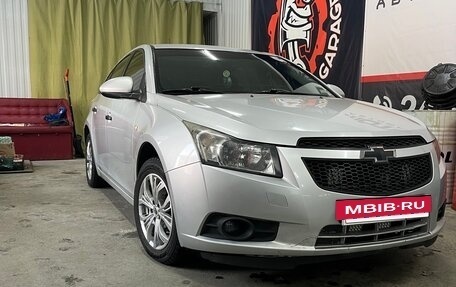 Chevrolet Cruze II, 2011 год, 830 000 рублей, 15 фотография