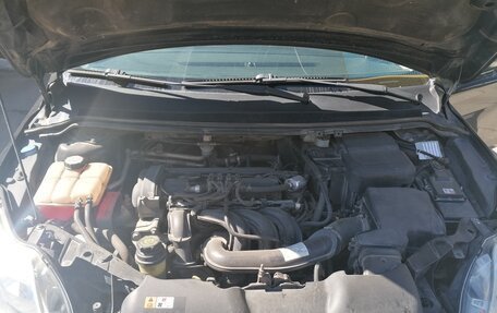 Ford Focus II рестайлинг, 2011 год, 700 000 рублей, 15 фотография