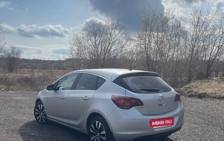 Opel Astra J, 2010 год, 750 000 рублей, 4 фотография