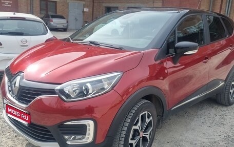 Renault Kaptur I рестайлинг, 2019 год, 1 600 000 рублей, 3 фотография