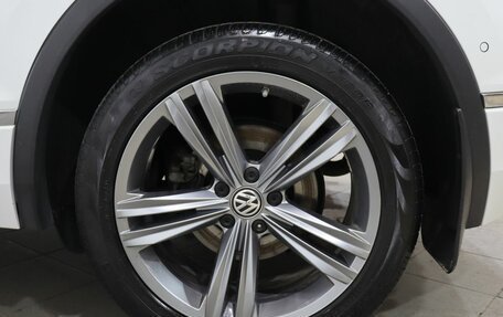 Volkswagen Tiguan II, 2019 год, 2 649 000 рублей, 8 фотография