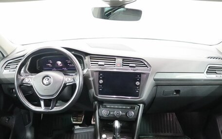 Volkswagen Tiguan II, 2019 год, 2 649 000 рублей, 12 фотография