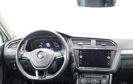 Volkswagen Tiguan II, 2019 год, 2 649 000 рублей, 23 фотография