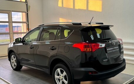 Toyota RAV4, 2014 год, 1 850 000 рублей, 6 фотография