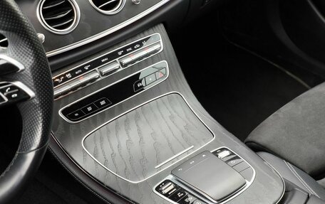 Mercedes-Benz E-Класс, 2021 год, 4 900 000 рублей, 22 фотография