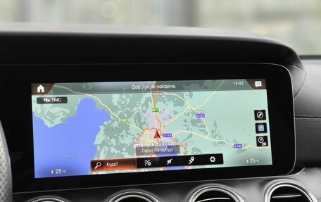 Mercedes-Benz E-Класс, 2021 год, 4 900 000 рублей, 28 фотография