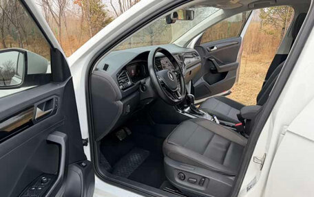 Volkswagen T-Roc I, 2021 год, 1 650 000 рублей, 8 фотография