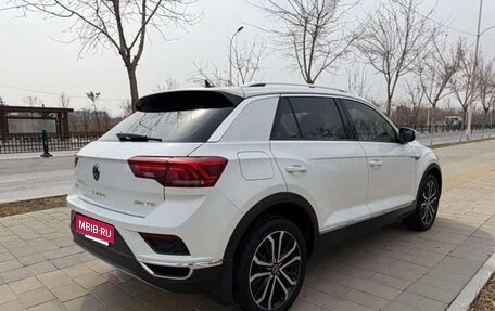 Volkswagen T-Roc I, 2021 год, 1 650 000 рублей, 6 фотография