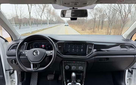 Volkswagen T-Roc I, 2021 год, 1 650 000 рублей, 11 фотография