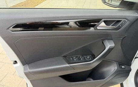 Volkswagen T-Roc I, 2021 год, 1 650 000 рублей, 10 фотография