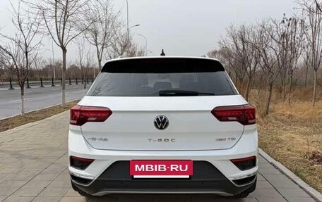 Volkswagen T-Roc I, 2021 год, 1 650 000 рублей, 5 фотография