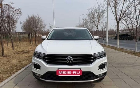 Volkswagen T-Roc I, 2021 год, 1 650 000 рублей, 2 фотография