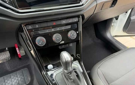 Volkswagen T-Roc I, 2021 год, 1 650 000 рублей, 14 фотография