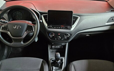 Hyundai Solaris II рестайлинг, 2017 год, 875 000 рублей, 9 фотография