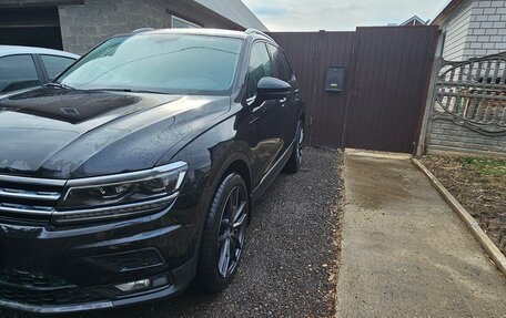 Volkswagen Tiguan II, 2017 год, 2 370 000 рублей, 7 фотография