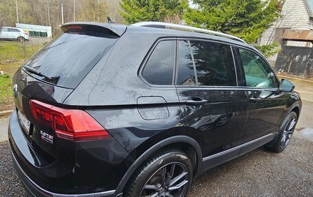 Volkswagen Tiguan II, 2017 год, 2 370 000 рублей, 4 фотография