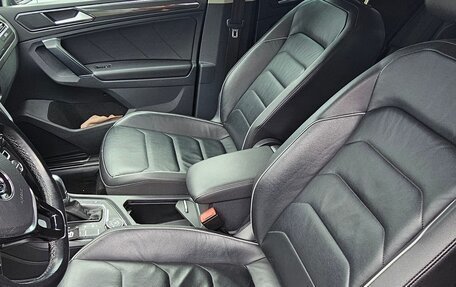 Volkswagen Tiguan II, 2017 год, 2 370 000 рублей, 10 фотография