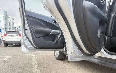 Nissan Juke II, 2011 год, 820 000 рублей, 13 фотография