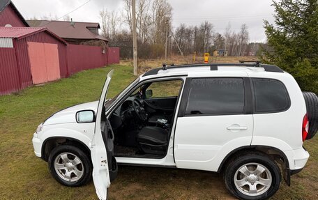 Chevrolet Niva I рестайлинг, 2012 год, 900 000 рублей, 11 фотография