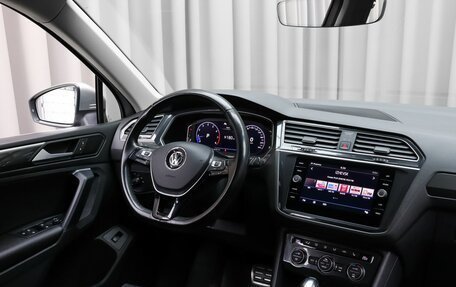 Volkswagen Tiguan II, 2019 год, 2 999 000 рублей, 7 фотография