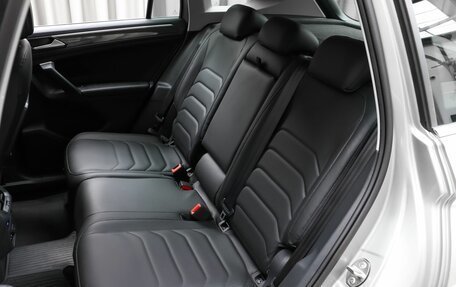 Volkswagen Tiguan II, 2019 год, 2 999 000 рублей, 10 фотография