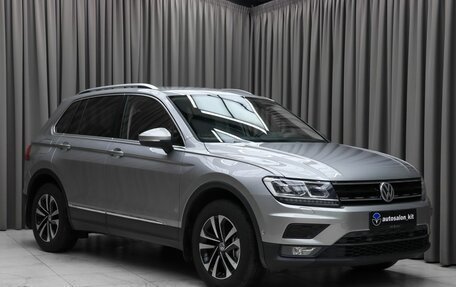 Volkswagen Tiguan II, 2019 год, 2 999 000 рублей, 3 фотография