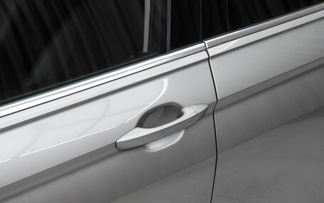 Volkswagen Tiguan II, 2019 год, 2 999 000 рублей, 18 фотография