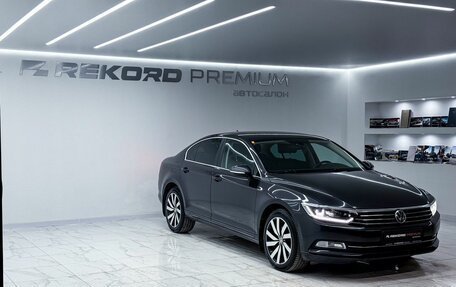 Volkswagen Passat B8 рестайлинг, 2019 год, 1 990 000 рублей, 5 фотография