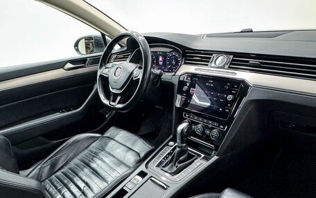 Volkswagen Passat B8 рестайлинг, 2019 год, 1 990 000 рублей, 9 фотография